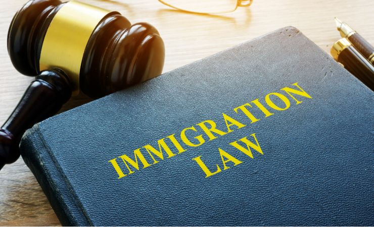 10 Best Immigration Lawyers in Toronto, Canada